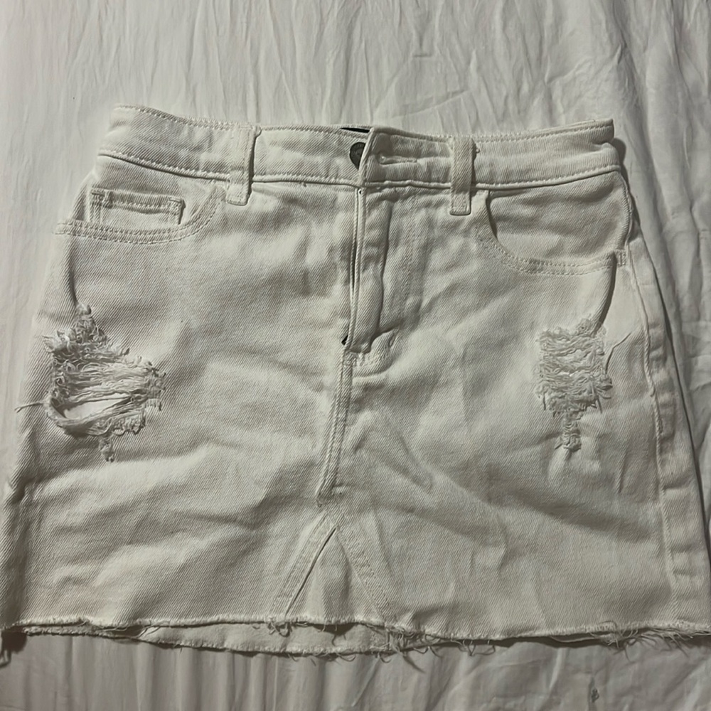 Hollister high rise denim skirt. Size 1. Good condition.